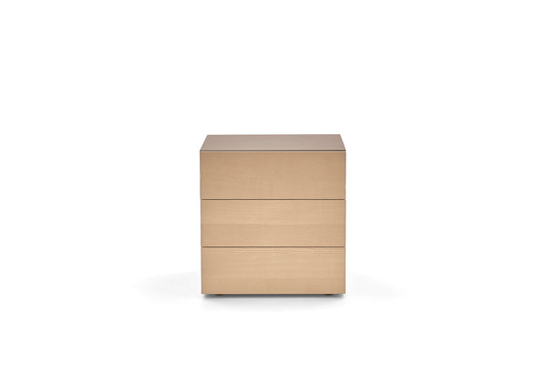 PEOPLE 3 DRWRS NIGHTSTAND 28" - MEDIUM BEIGE ECRU' MATT LACQUER STRUCTURE AND BLEACHED ASH FRONTS