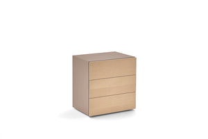 PEOPLE 3 DRWRS NIGHTSTAND 28" - MEDIUM BEIGE ECRU' MATT LACQUER STRUCTURE AND BLEACHED ASH FRONTS